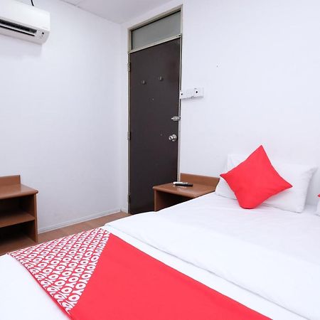 Oyo 715 Mr J Hotel Kota Bharu Kültér fotó
