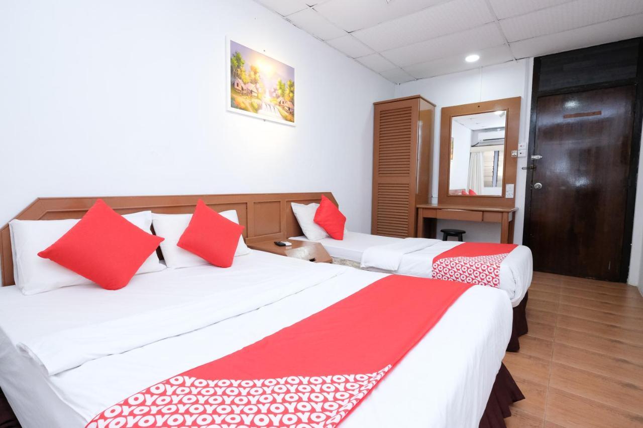 Oyo 715 Mr J Hotel Kota Bharu Kültér fotó